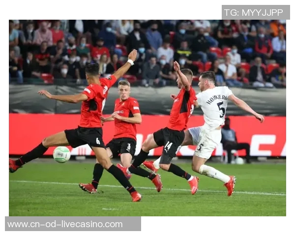 利兹联主场迎战西汉姆联期待精彩对决与激烈竞争